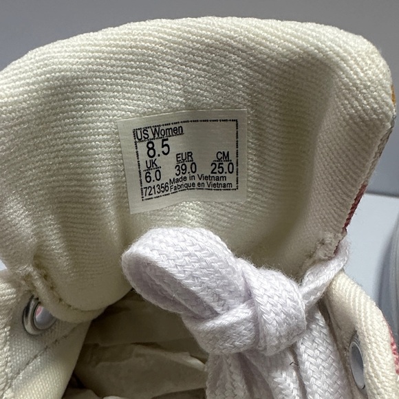 Vans Cream Floral Print Sneakers (brand new) - Picture 2 of 10